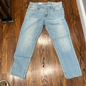 Gap Sexy Boyfriend Jean Size 28r worn once perfect condition